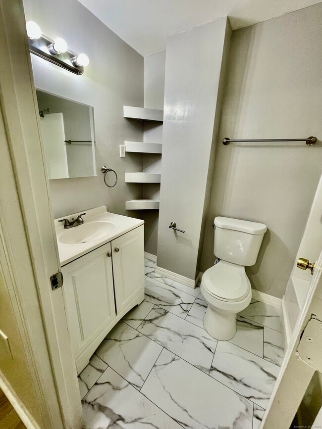 Photo - 92 W Main St Unit 1