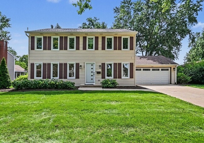 Photo - 1120 Summit Hills Ln