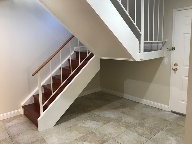 Photo - 14 Zurich Ct Townhome