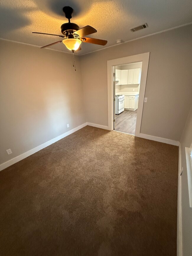 Photo - 2308 Albany St