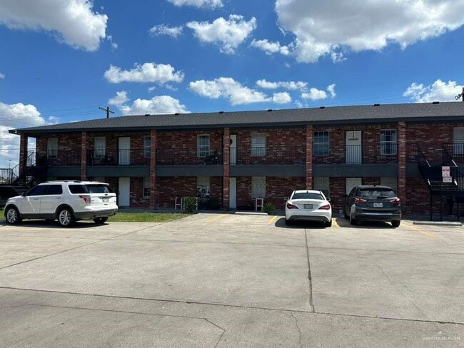 Building Photo - 11 Gastel Cir Unit 18