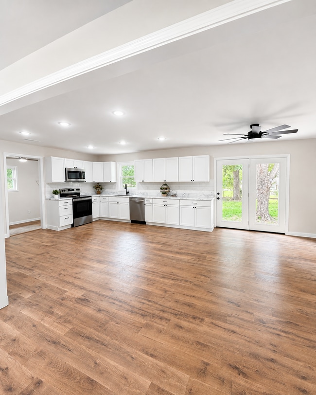 Photo - 115 N Ballard St