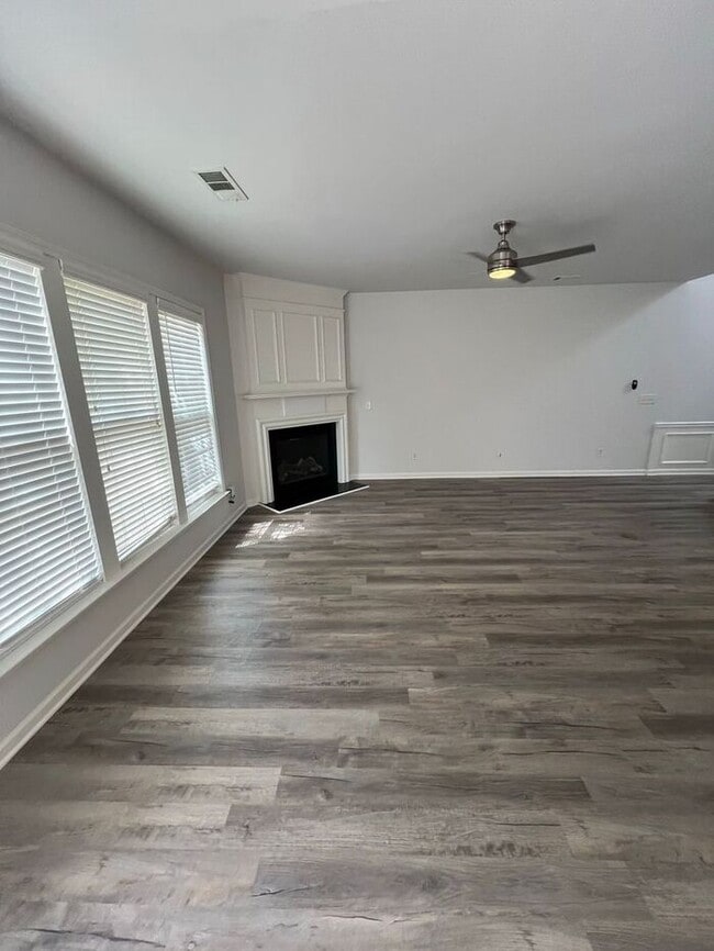 Photo - NOW READY!!! 3 bed 2.5 bath townhome in Duluth!