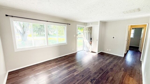 Photo - NORTH EAST SIDE 3 BEDROOM HOME AVAILABLE NOW!