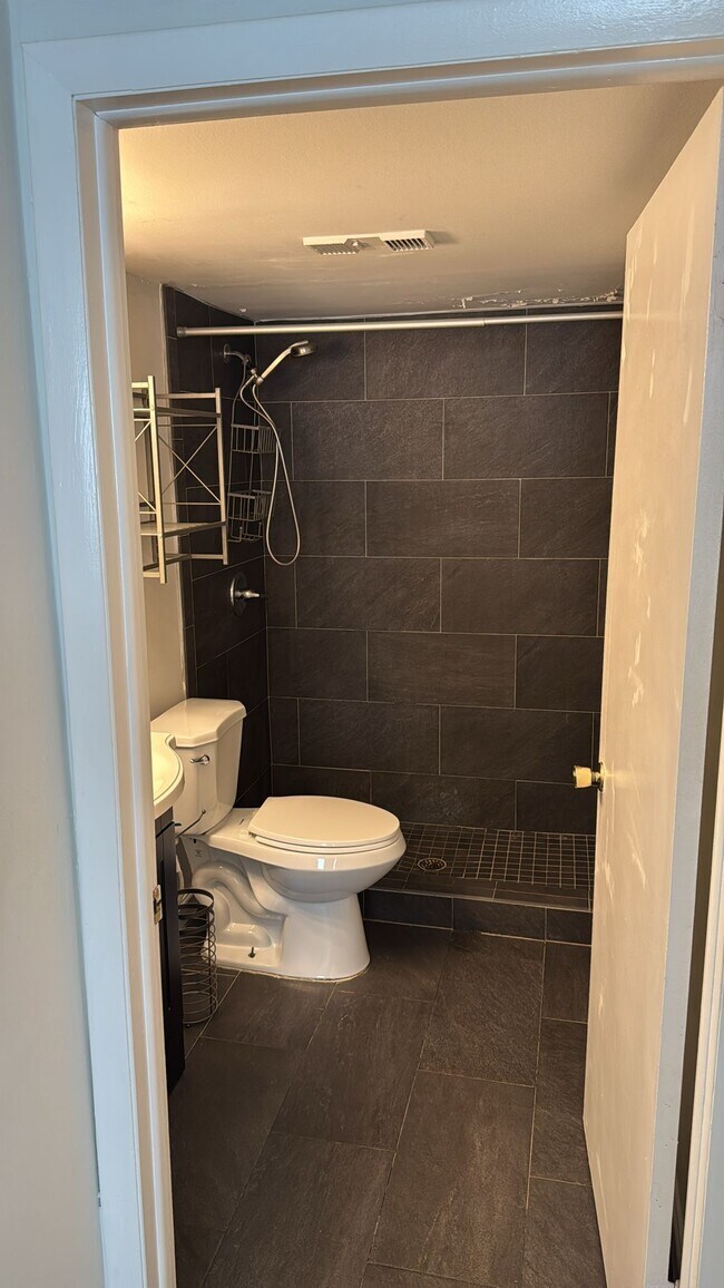 Photo - 1615 Meridian Ave Apartment Unit 202