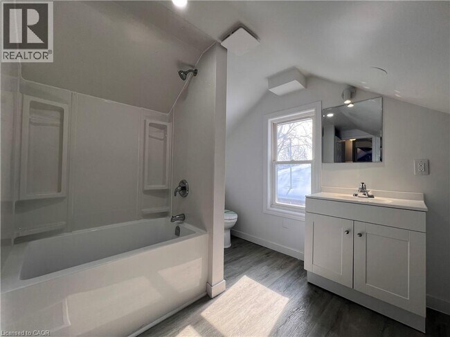 Photo - 168 FIFTH Avenue Unit# 3