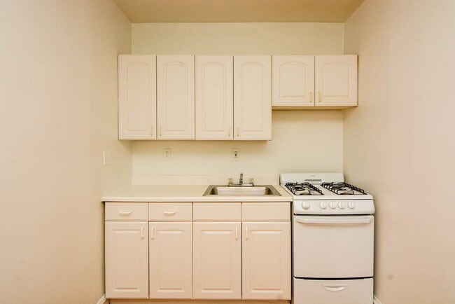 Photo - 544 W Wellington Unit 401
