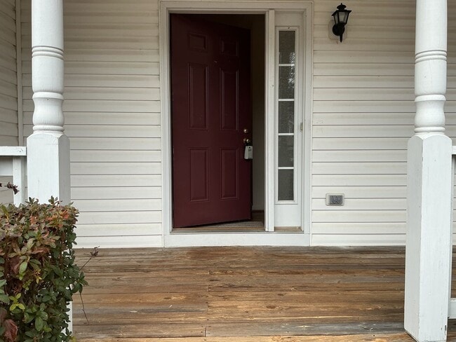 Photo - Country Living at its Best!