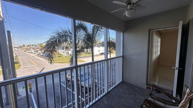 Photo - 330 SE 2nd St Unidad 202g