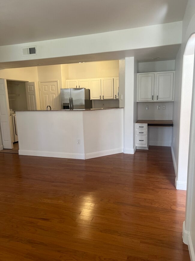 Photo - 8555 W Russell Rd