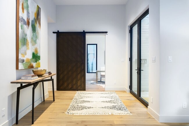 Photo - 5023 Lilac Ln