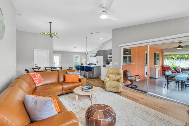 Photo - 81 Wickliffe Dr Unidad ID1073563P