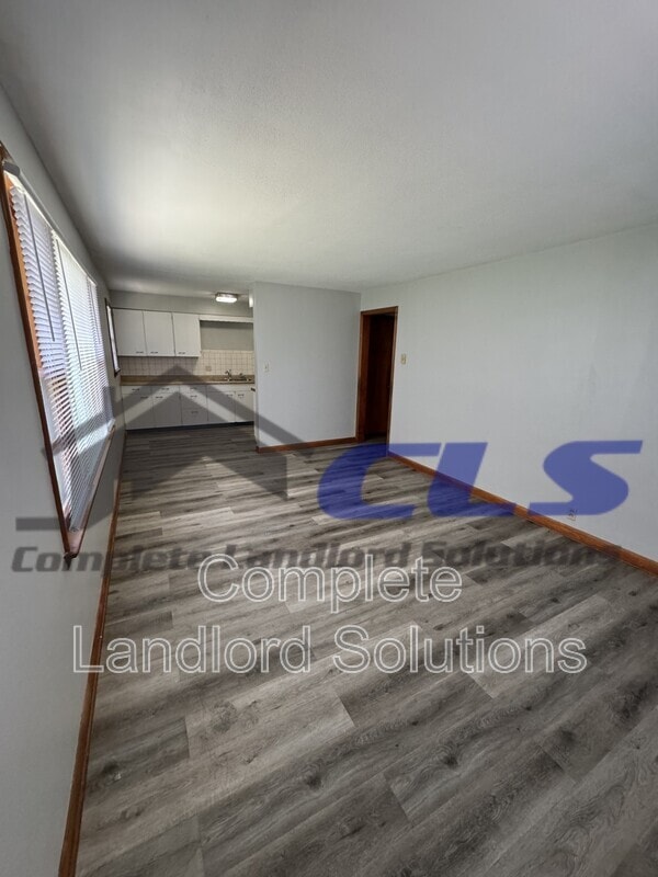 Building Photo - 731 View Ave Rental