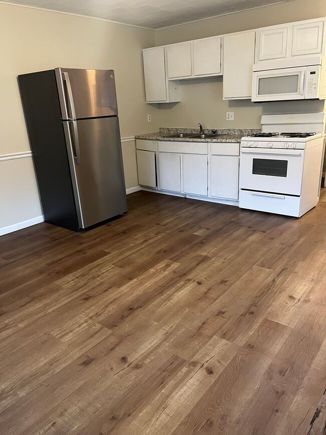 Photo - 200 South St Unit B