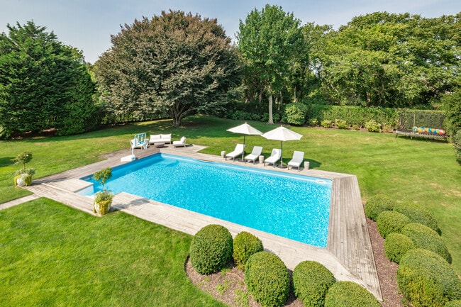 Photo - 15 Pondview Ln