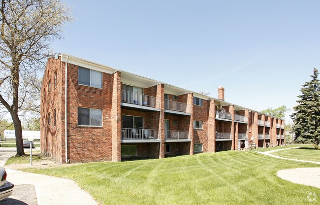 Willowbrook Apartments - Willowbrook Apartments
