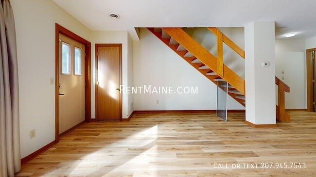 Building Photo - 135 Howard St Unit D