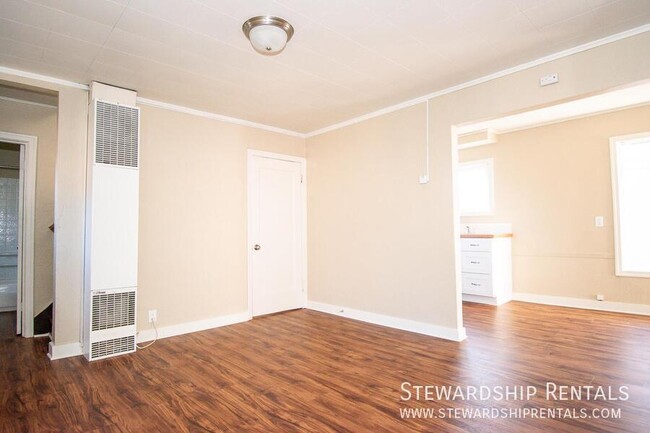 Photo - 1376 W 6th Ave Unit H