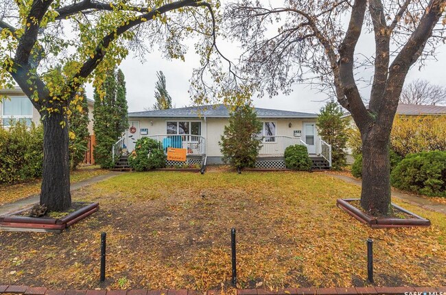 Photo - 534 St John St