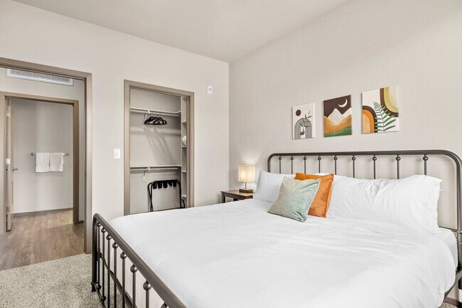 7200 N 91st Ave Unit SI ID1014533P