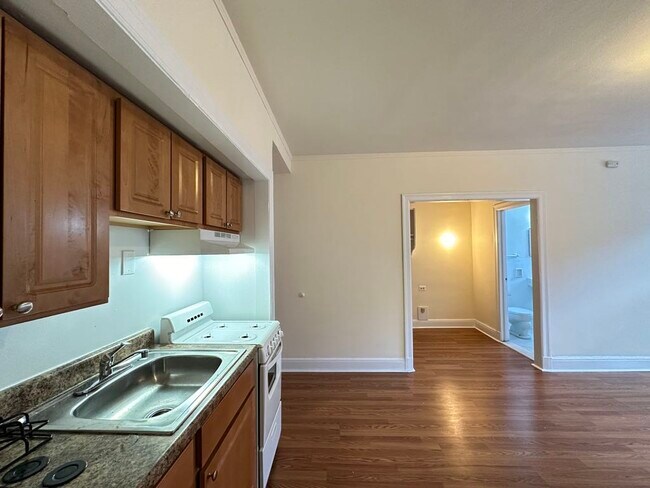 Photo - 3335 W Diversey Ave Unit 332