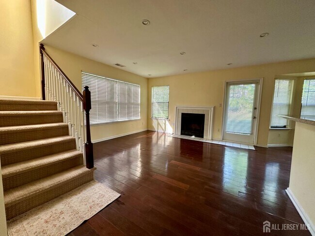435 Meade Ct