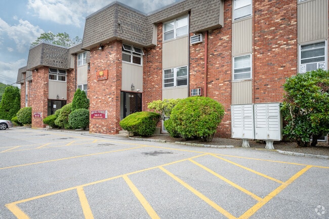 Building Entrances - Gristmill Apartments