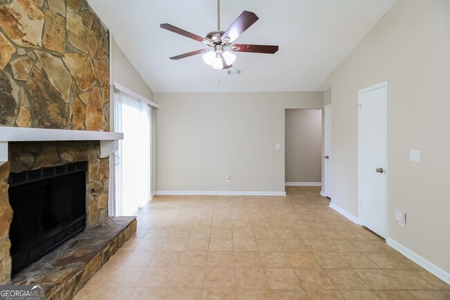 Photo - 2031 Jayson Way