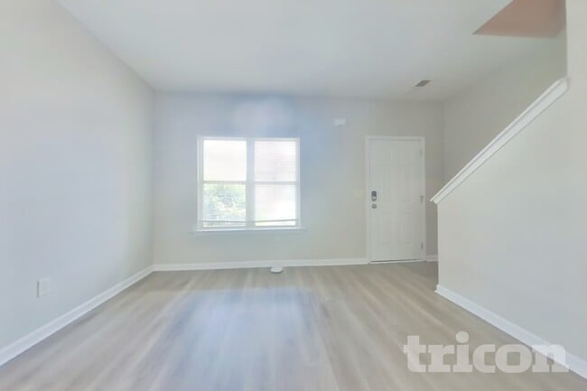 Photo - 39 Wyndham Ct