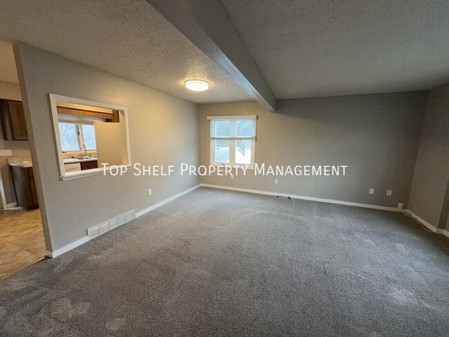 Photo - 302 E Park Ave