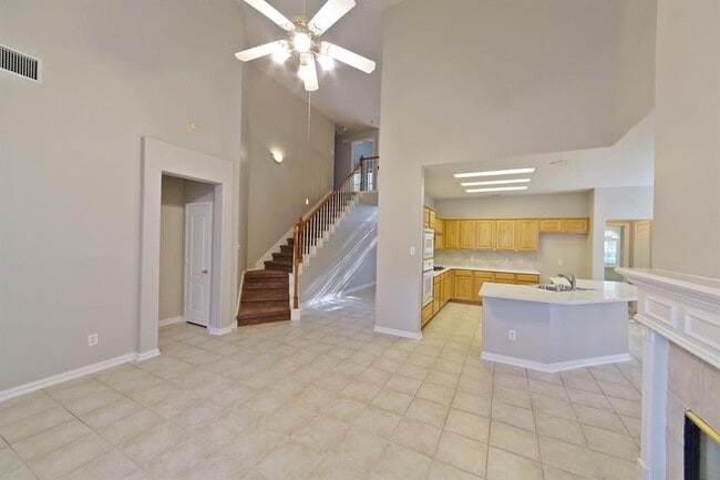 Photo - 407 Groveton Ridge Ln