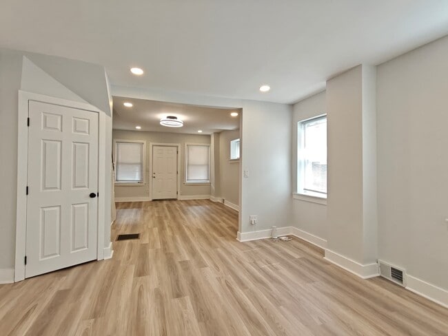 Photo - 5245 Pentridge St