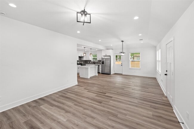 Photo - 514 W Wilkins St