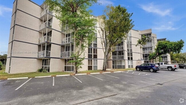 Building Photo - 6955 NW 186th St Rental