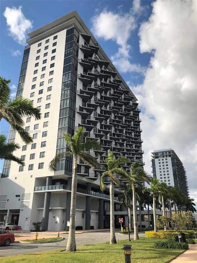 Building Photo - 5252 NW 85th Ave Unit 1607