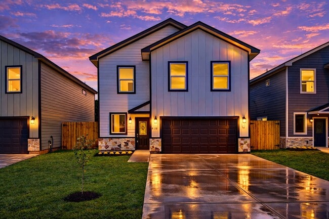 Building Photo - 410 N 4th St