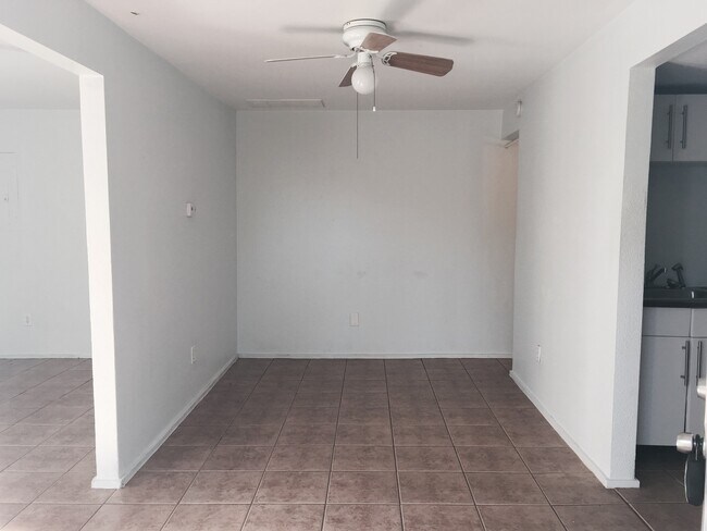 Photo - 1036 E 43rd St Unit B