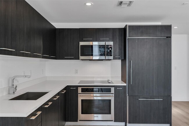 Photo - 45 SW 9th St Unit 3502