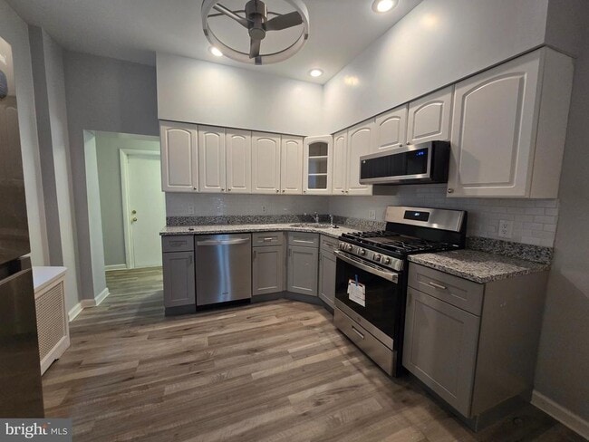 Photo - 1726 N Lindenwood St