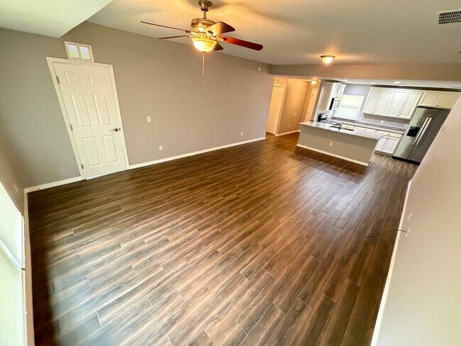 Photo - AWESOME 3/2 w/ office HOME in Deltona! You need to check this out!