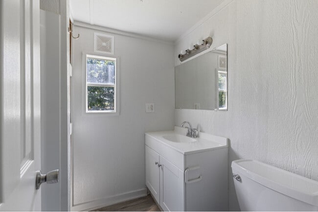 Building Photo - 133 George M Rd Rental