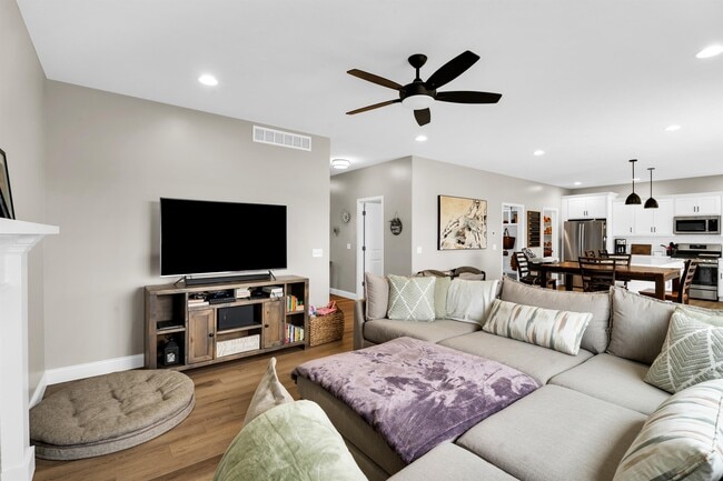 Photo - 1501 Warwick Dr