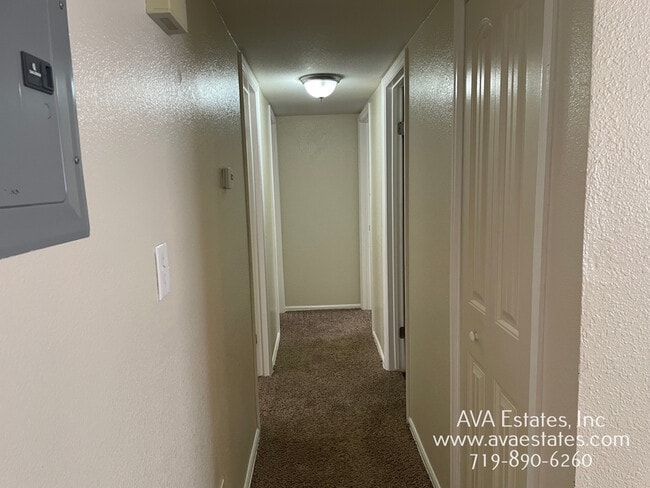 Photo - 743 E Laporte Dr