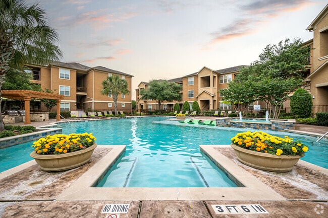 Swimming Pool - Tiburon Rental