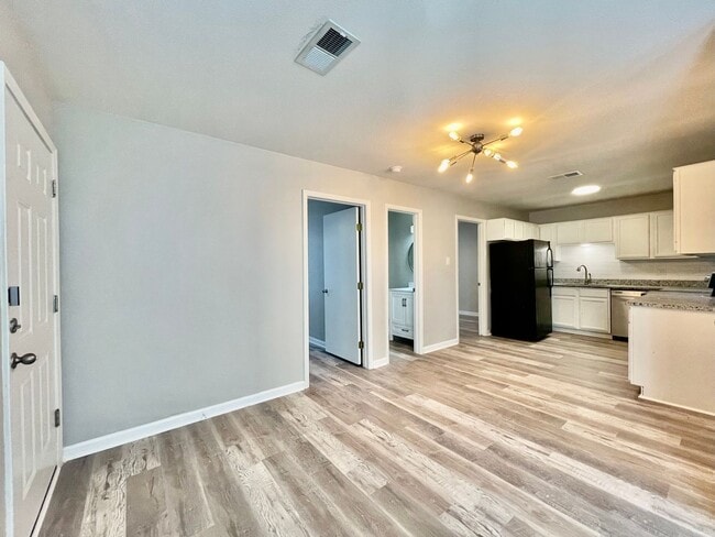 Photo - 903-903 Allen St Unidad 901