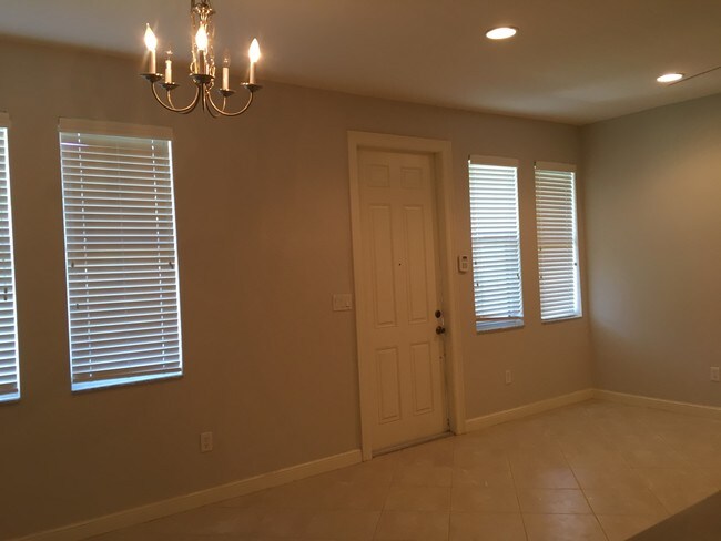 Photo - 880 Millbrae Ct