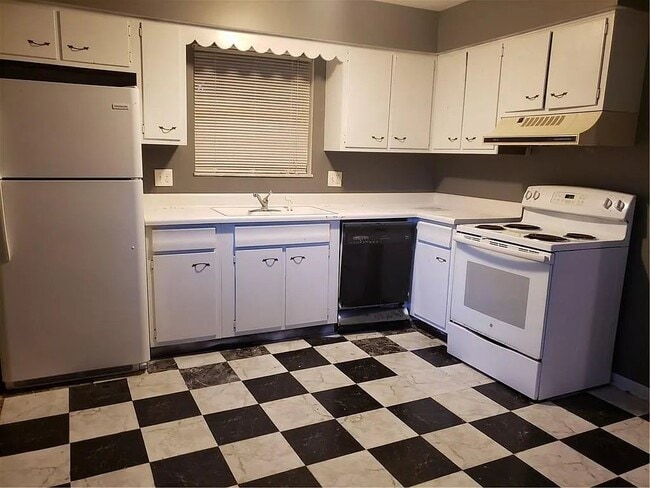 Photo - 1702 N Graham Ave Unit 1702