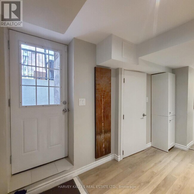 Photo - 4 Mayfair Ave