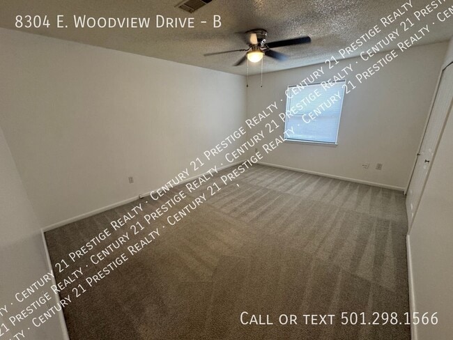 Photo - 8304 Woodview Dr N Unit B