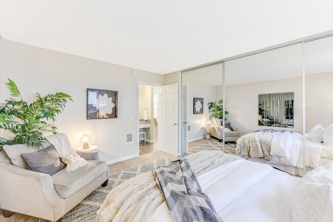 Torrey Pines Apartment Homes